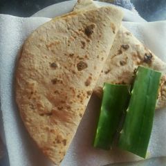 A picture of Alovera roti.