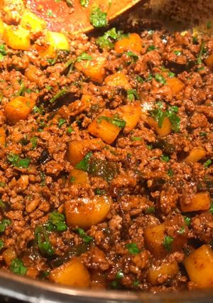 A picture of Beef and chorizo tacos.