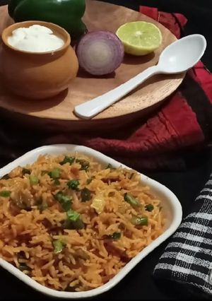 शेज़वान फ्राइड राइस रेसिपी मुख्य फोटो