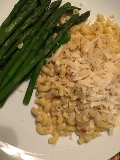 Una foto de Pasta con ajo asado y aceite de oliva