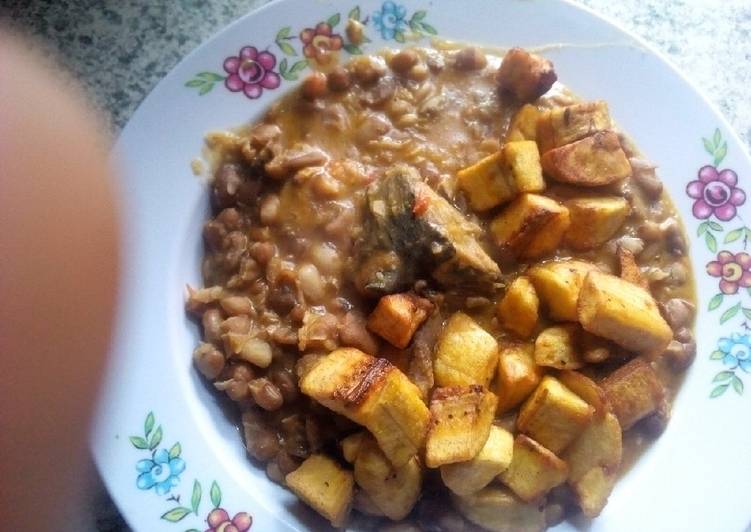 Steps to Make Perfect Beans porridge, fried plantain and fish