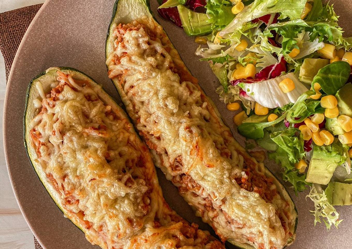Calabacines rellenos de carne picada