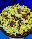 Walnuts and popcorn (butter flavour)