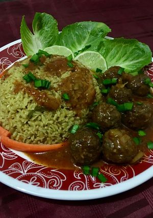 صورة لوصفة رز اسمر بكفتة داود باشا...😋😁