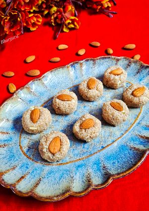 तिल बुग्गा - हर बाइट मे स्वाद रेसिपी मुख्य फोटो