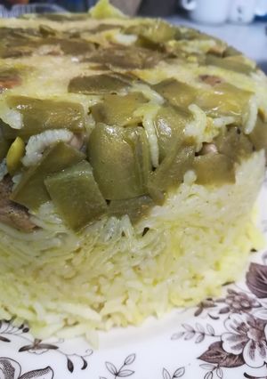 صورة لوصفة مقلوبة الفول الأخضر