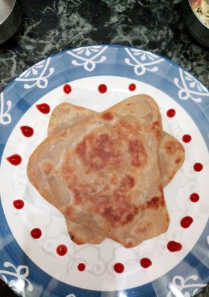 A picture of Stuffed Paneer Paratha.
