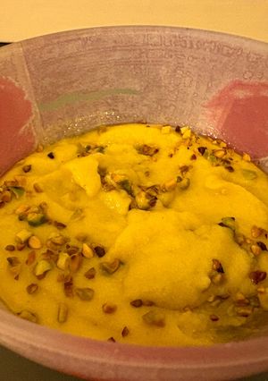 Foto principal de Crema de calabacín y boniato con pistachos baja en Fodmaps