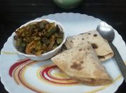 A picture of okra with chopped garlic