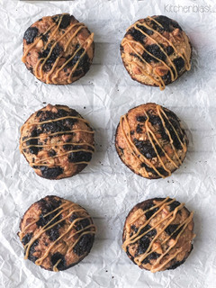 A picture of Banana and Oats muffin.