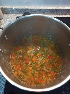 Una foto de Lentejas con verduras 🥕🌶️ y chorizo🥓