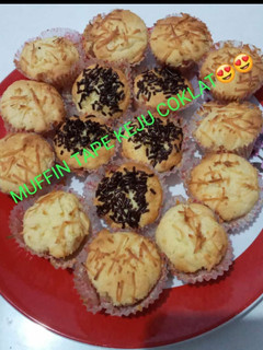 Foto resep MUFFIN TAPE Toping keju dan cerres🥰🥰