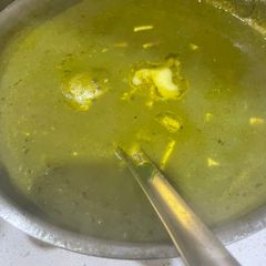 A picture of Palak paneer.