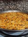 Fideuá de mejillones y calamares