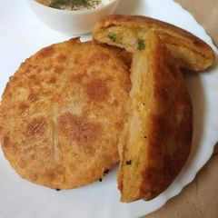 A picture of Wheat flour aloo kachori.