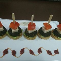 A picture of Spinach dumplings.