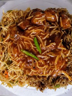 ट्रिपल शेजवान राइस (triple schezwan rice recipe in marathi) रेसिपी चे मुख्य फोटो