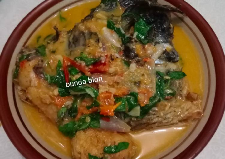 Proses memasak Ikan mas bumbu santan, Enak Banget