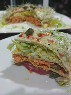 Una foto de Torre de panqueques vegetariana