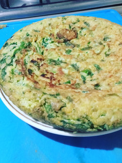 Una foto de Tortilla de arroz con espinacas