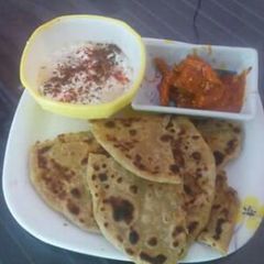A picture of Aloo paratha.