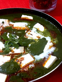 पालक पनीर (palak paneer recipe in hindi) रेसिपी मुख्य फोटो