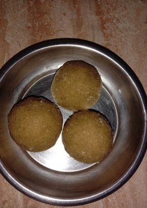 A picture of ચુરમા ના લાડુ.