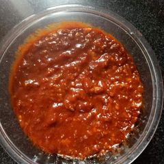 A picture of Homemade schezwan chutney.