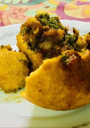 आलू वड़ा (Aloo vada recipe in hindi) रेसिपी मुख्य फोटो