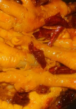 Una foto de Patas de pollo agripicante