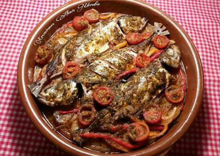 Tajine de jureles de roca, con hortalizas y especias libanesas