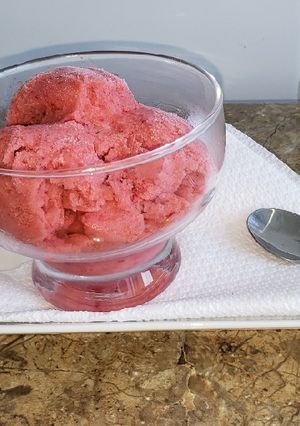 Una foto de Helado de fresa