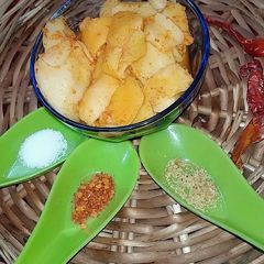 Hing flavour mango pickle A picture of Hing flavour mango pickle.