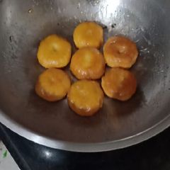 A picture of Balushahi.