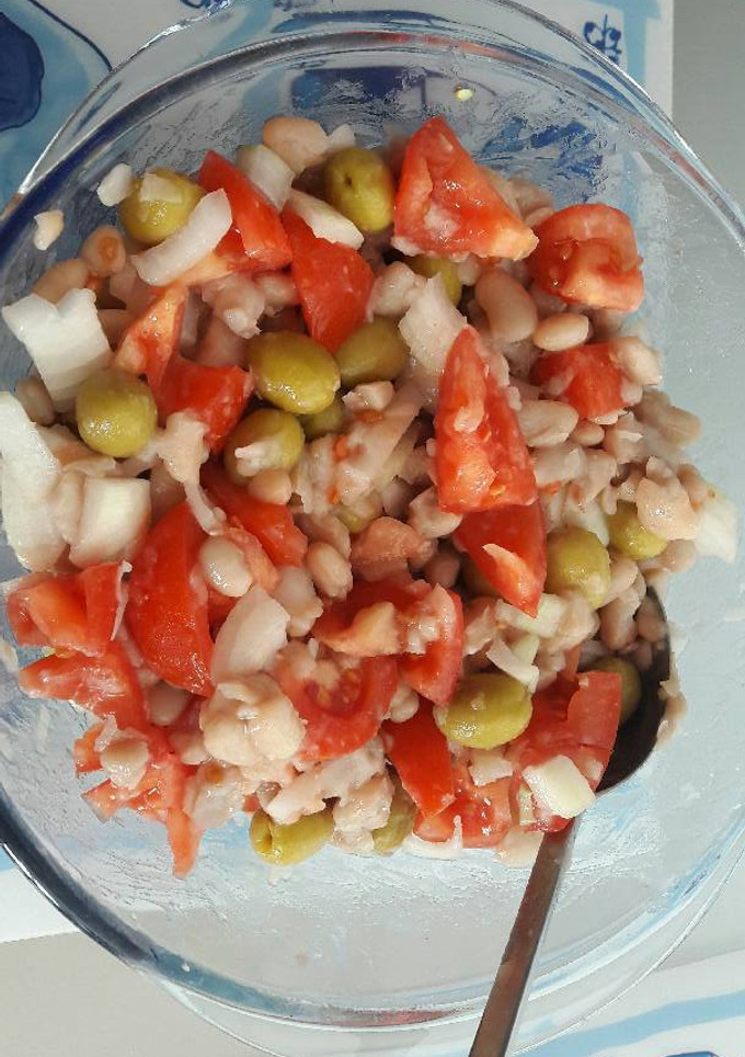 Una foto de Ensalada de alubias