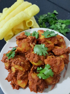 લસણીયા બટાકા (Lasaniya Bataka Recipe In Gujarati) રેસીપી મુખ્ય ફોટો
