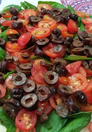 Una foto de Pizza caprese 🍕 🍕