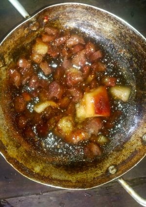 A picture of Caramelized Pork.