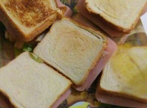 Una foto de Sándwich sencillo