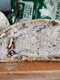 Pane con noci e semi di chia