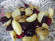 Una foto de ensalada de papa con vinagreta