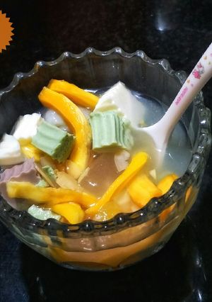 Hình của món Chè khúc bạch.