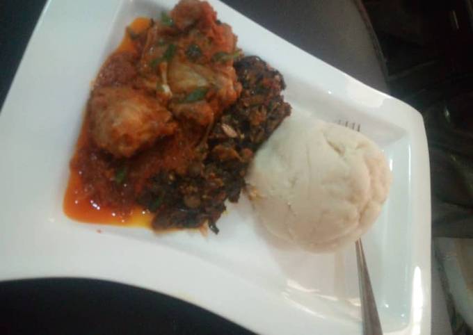 Steps to Make Super Quick Homemade Pounded yam with vegetable soup