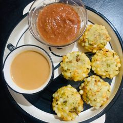 A picture of Sabudana Vada.