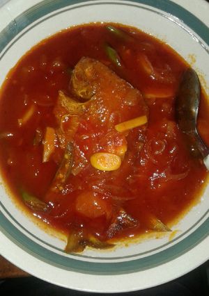 A picture of Pomfret fish cook sauce.