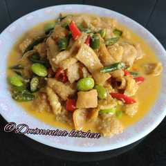 A picture of Oseng rambak kulit sapi.