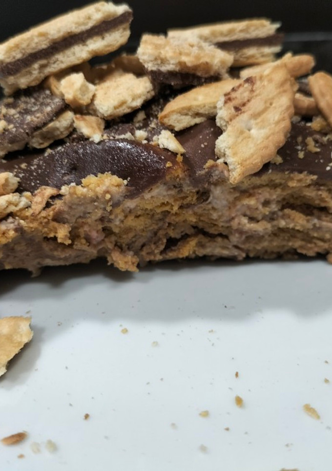 Una foto de Tarta fría de galletas con chocolate 🍫 y manzana 🍎