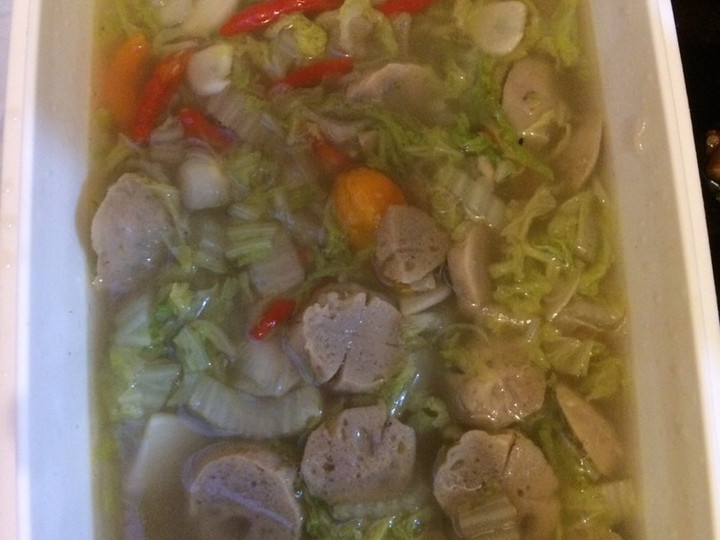 Bagaimana Membuat Tumis sawi putih bakso ayam Anti Gagal