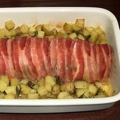 A picture of Baked Chicken Roll with Potatoes.