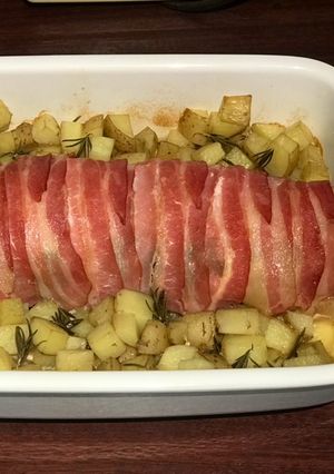 A picture of Baked Chicken Roll with Potatoes.